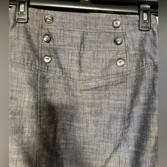 🩶🩶LIKE NEW GRAY PENCIL SKIRT WITH SMALL SLIT IN BACK .SZ 3🩶🩶 - Picture 2 of 4